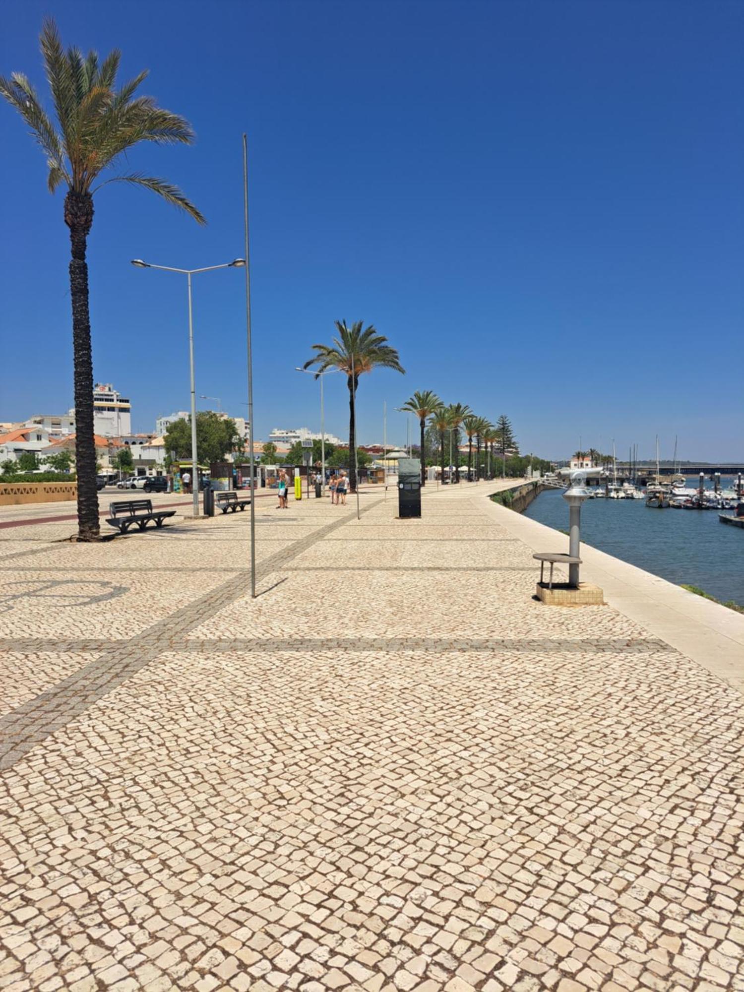 アルヴォルBempostas Do Sol, Rua Gil Simoes, Lote 73Cアパートメント エクステリア 写真